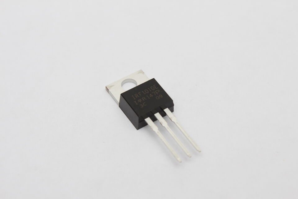Entegre Devre IRF 1010 E