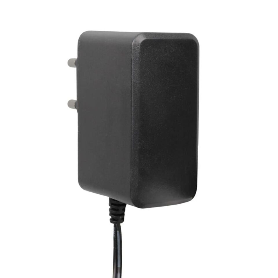 Weko WK-37857 Plastik Kasa 8 Volt 1 Amper Yerli Üretim 5.5x2.5 Mm Uçlu Priz Tipi Adaptör
