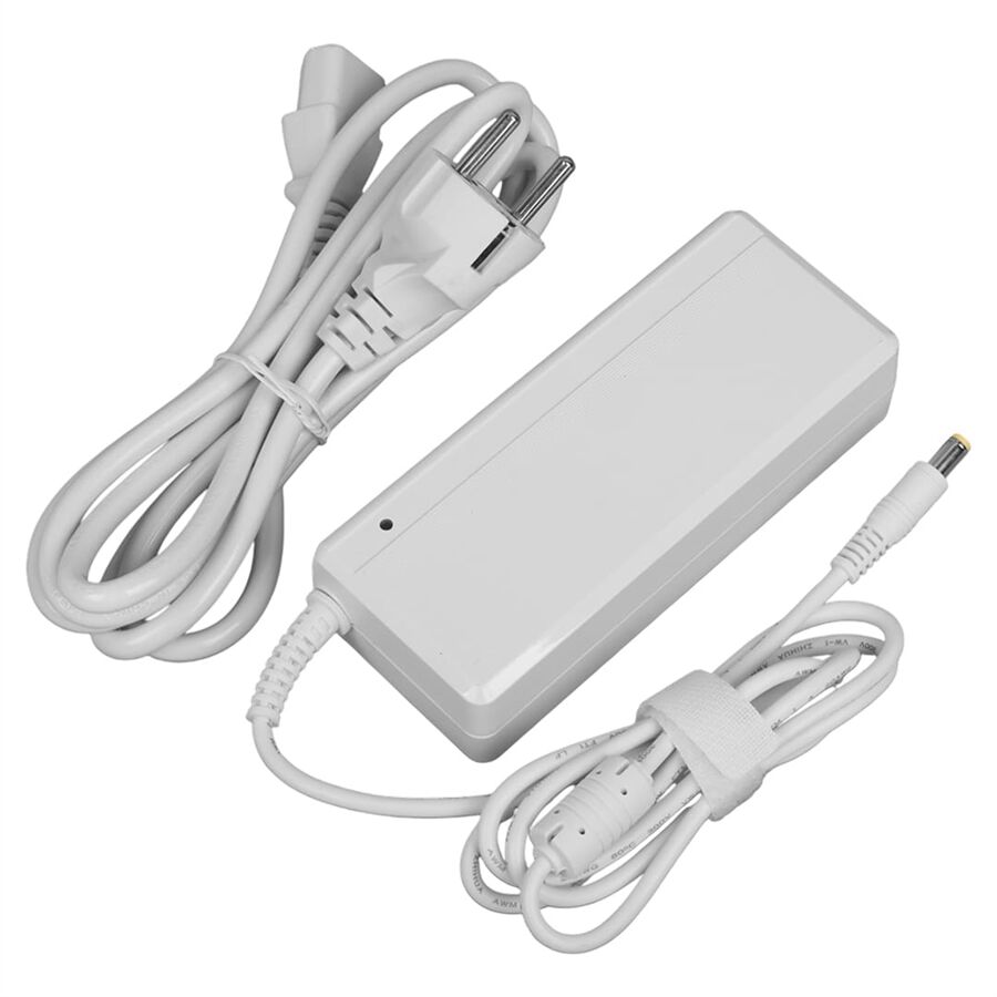 YQ-1201F-190-05000 Beyaz 19 Volt 4.7 Amper 5.5*2.5 Mm Uçlu Plastik Kasa Masaüstü Tip Adaptör