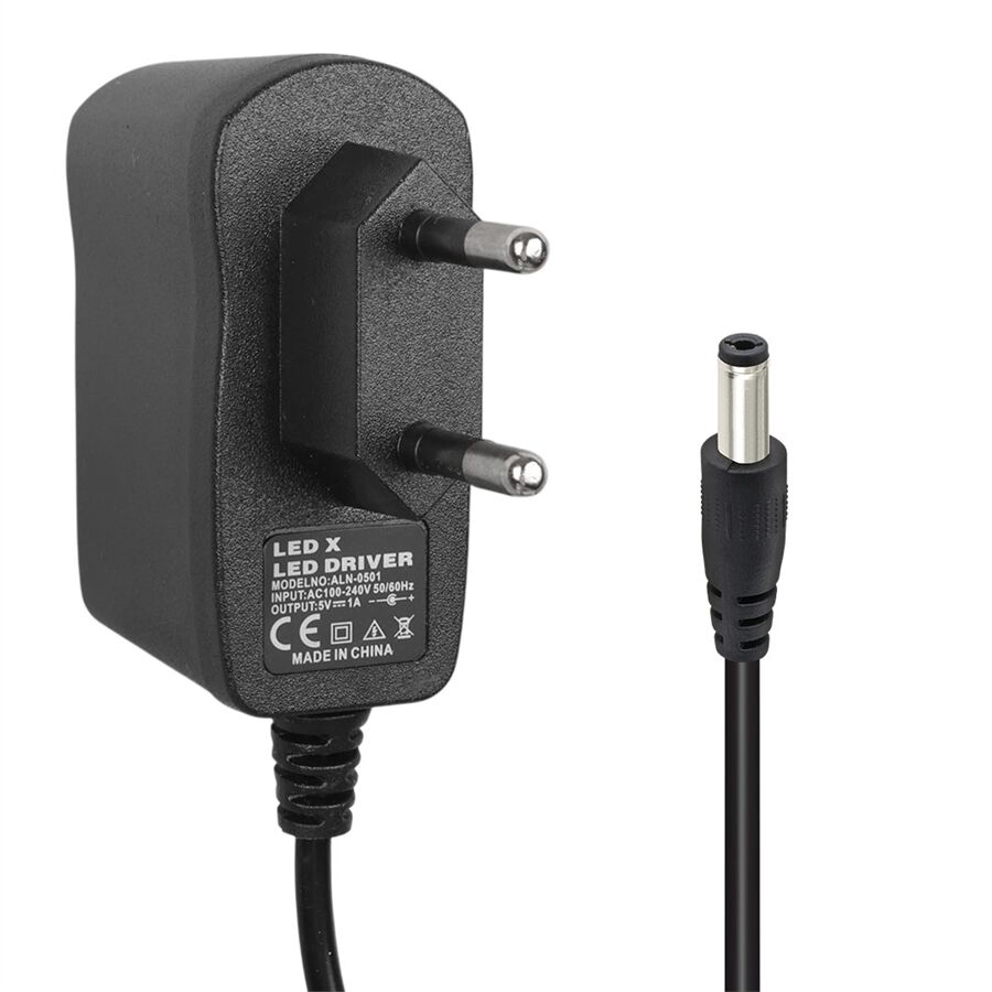 Powermaster PM-5737 5 Volt 1 Amper 3.5x1.35 Mm Uçlu Plastik Kasa Priz Tipi Adaptör